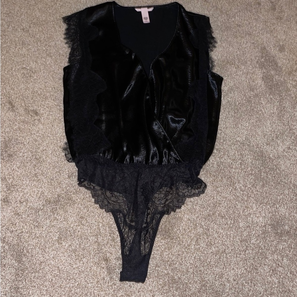 Victoria’s Secret Lingerie Set - Picture 7 of 8